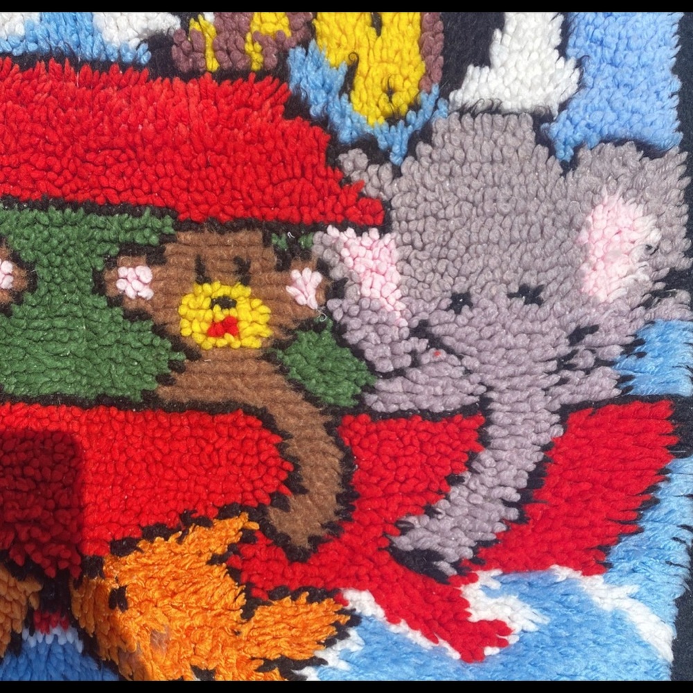 Vintage retro latch hook nursery kids animals